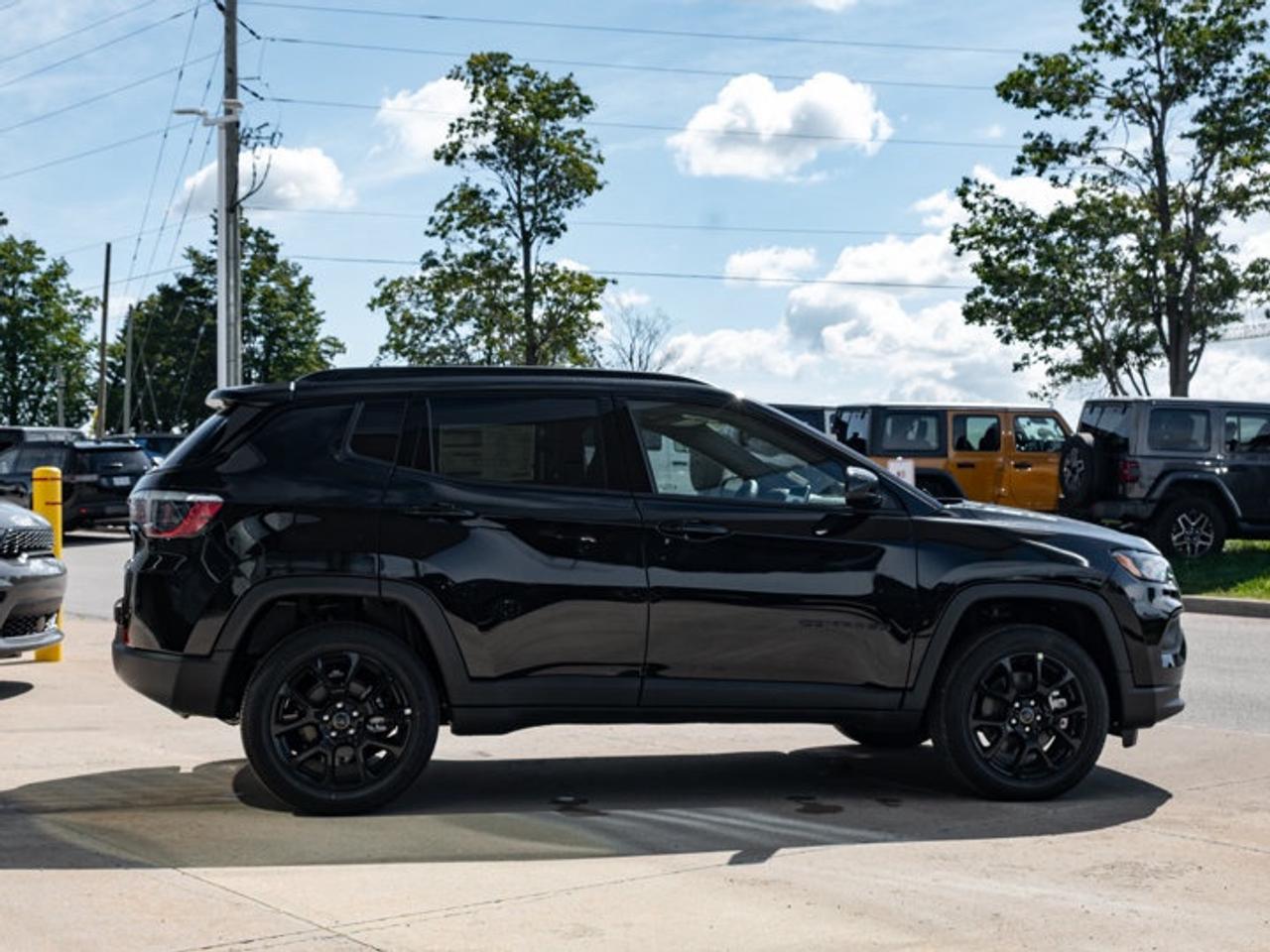 2026 Jeep Compass NORTH Photo