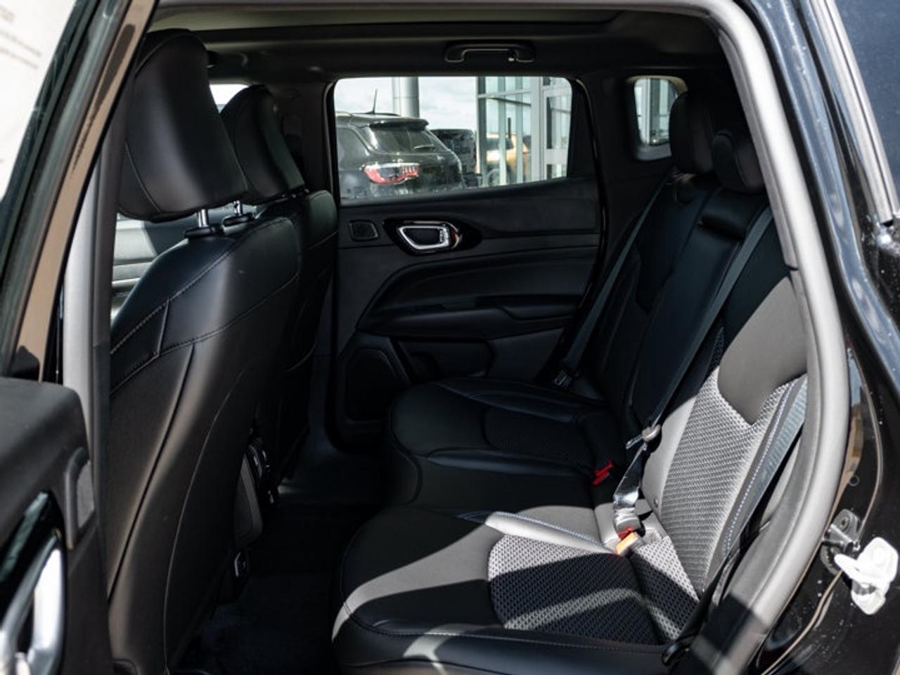 2026 Jeep Compass NORTH Photo
