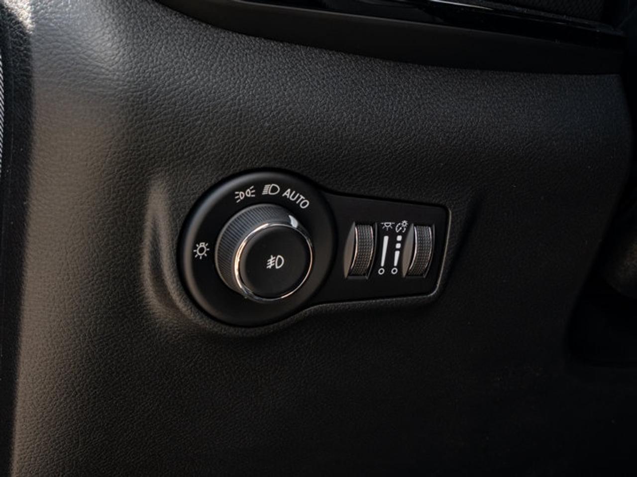 2026 Jeep Compass NORTH Photo