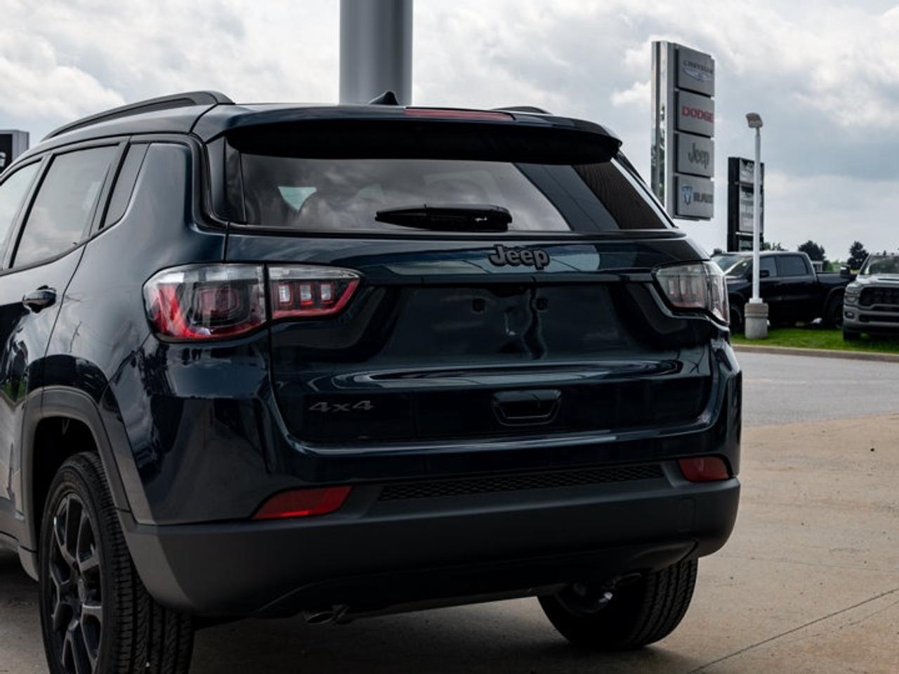 2026 Jeep Compass NORTH Photo