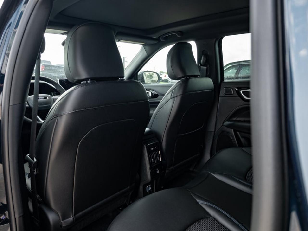 2026 Jeep Compass NORTH Photo