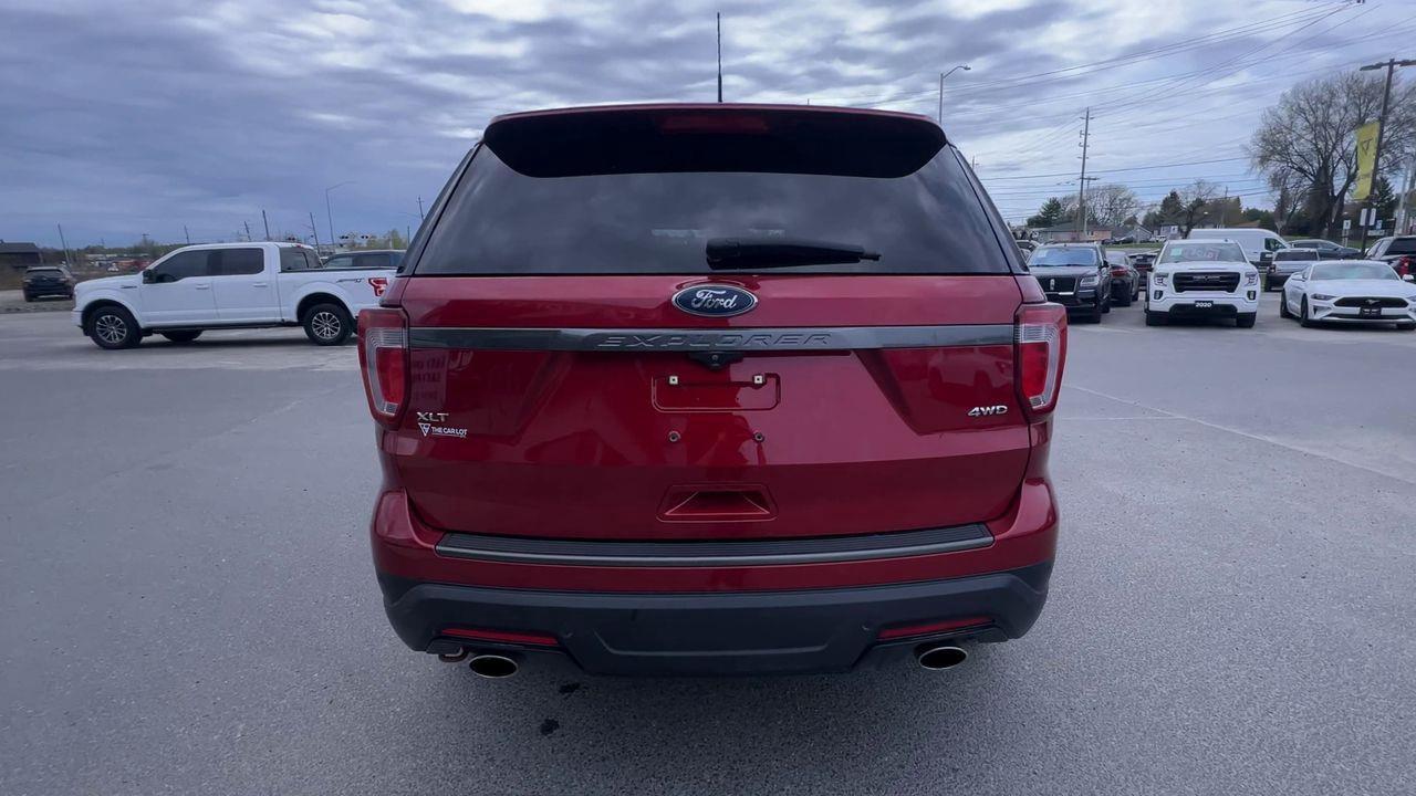 2019 Ford Explorer XLT 4X4 Photo