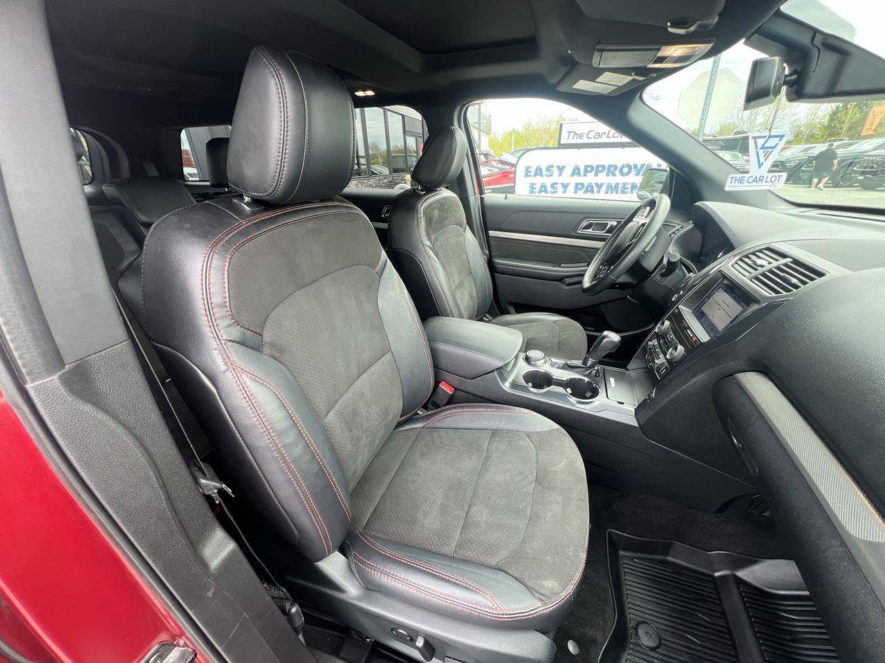 2019 Ford Explorer XLT 4X4 Photo