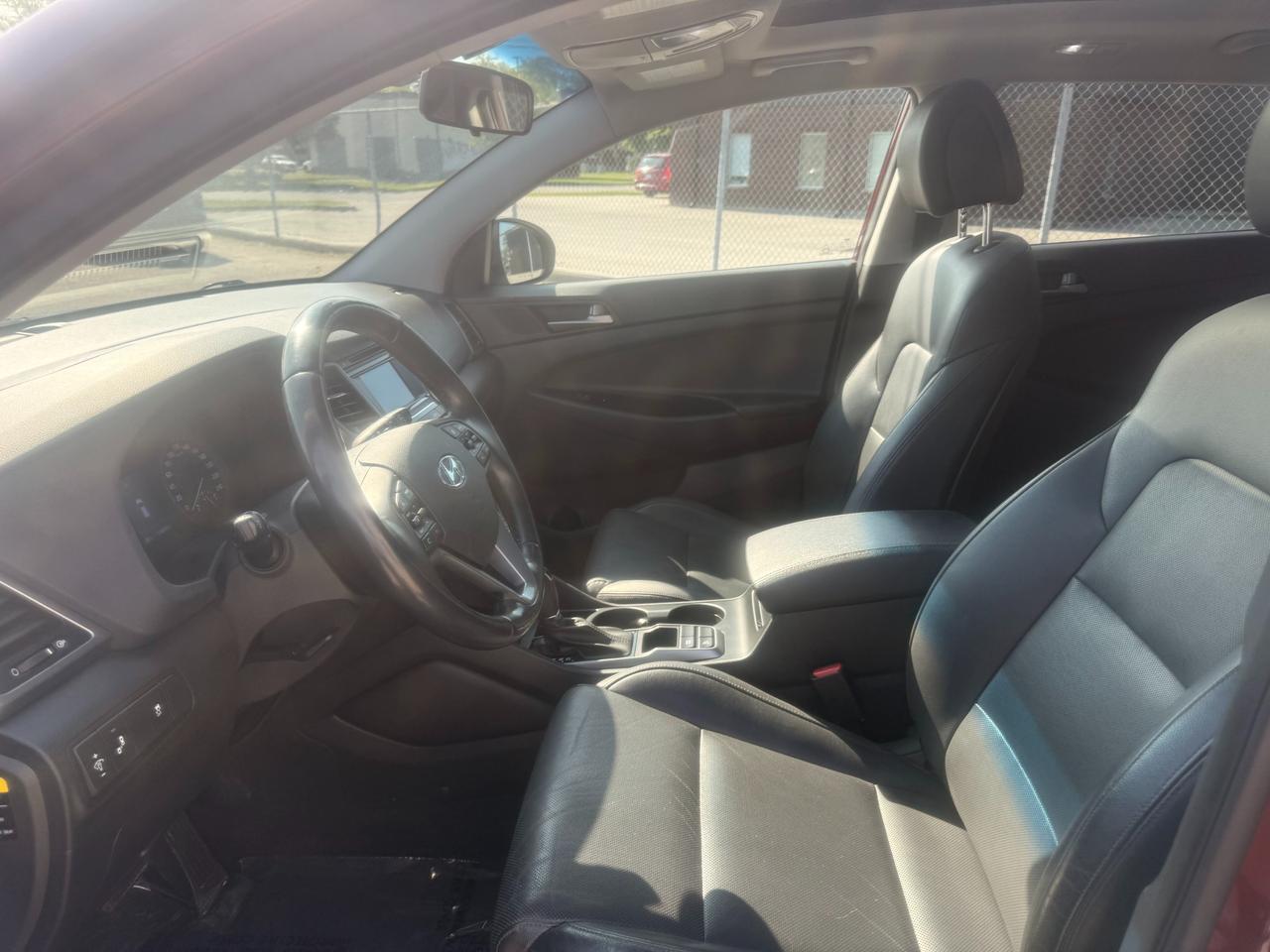 2017 Hyundai Tucson SE Photo