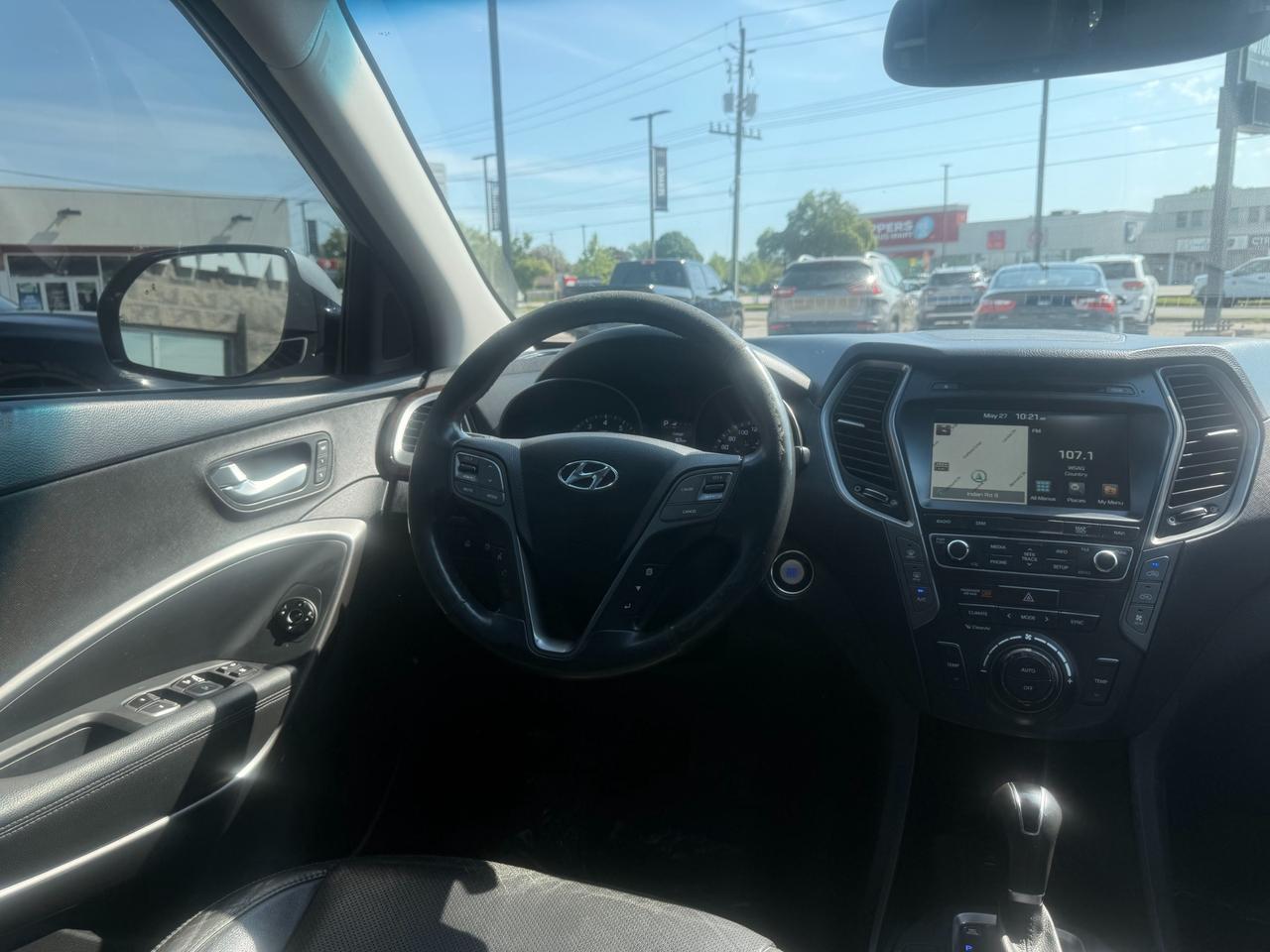2017 Hyundai Santa Fe XL Luxury 6 Passenger Photo