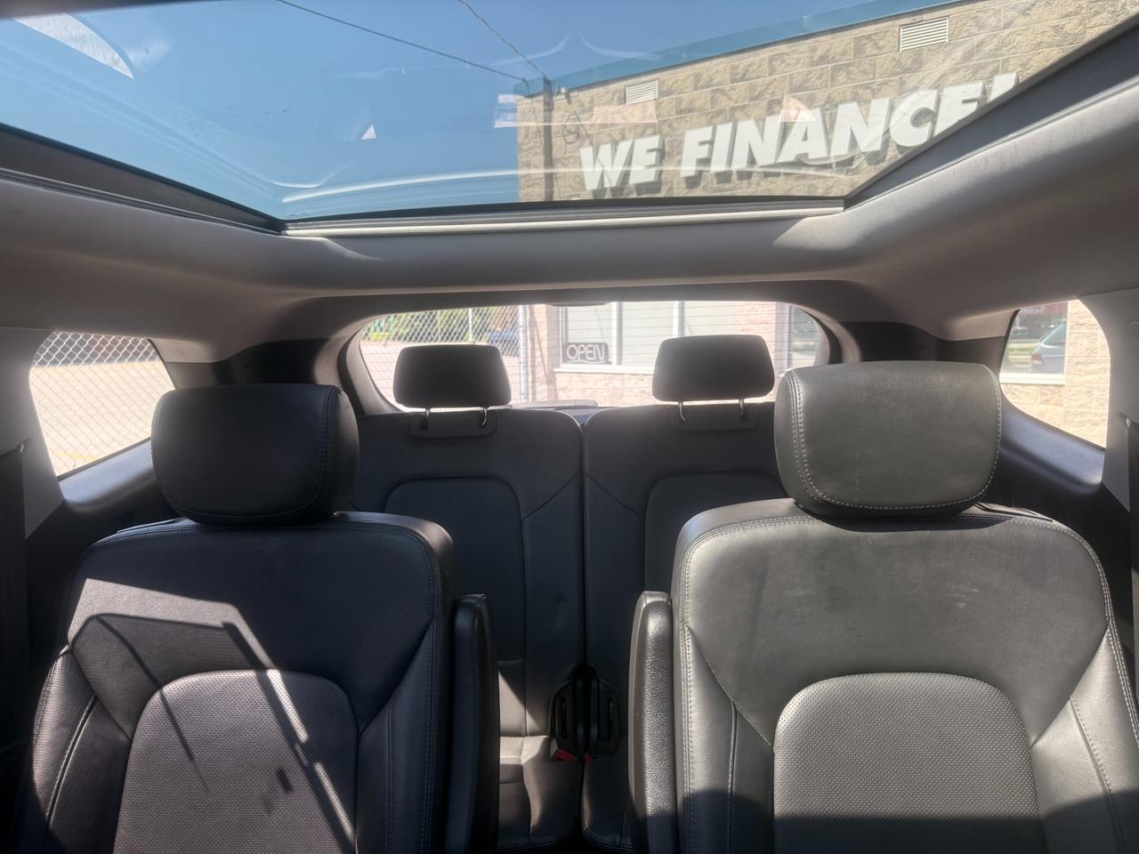 2017 Hyundai Santa Fe XL Luxury 6 Passenger Photo