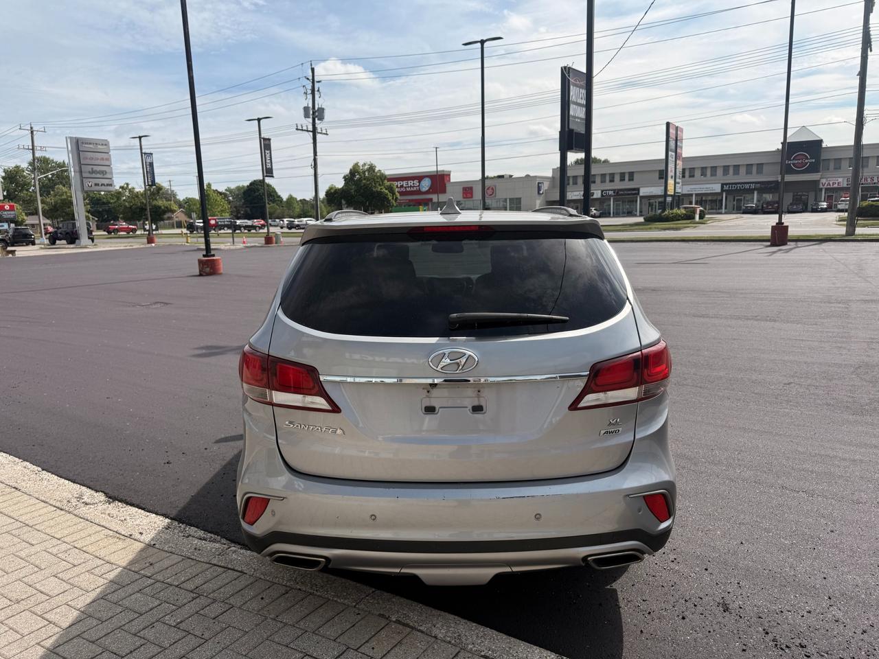 2017 Hyundai Santa Fe XL Luxury 6 Passenger Photo3