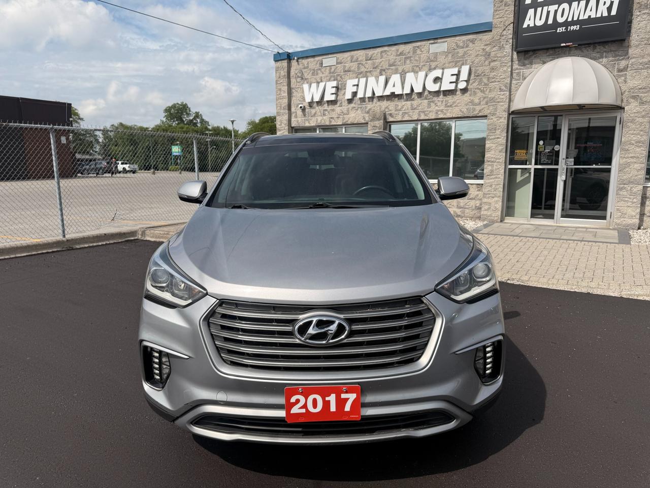 2017 Hyundai Santa Fe XL Luxury 6 Passenger Photo