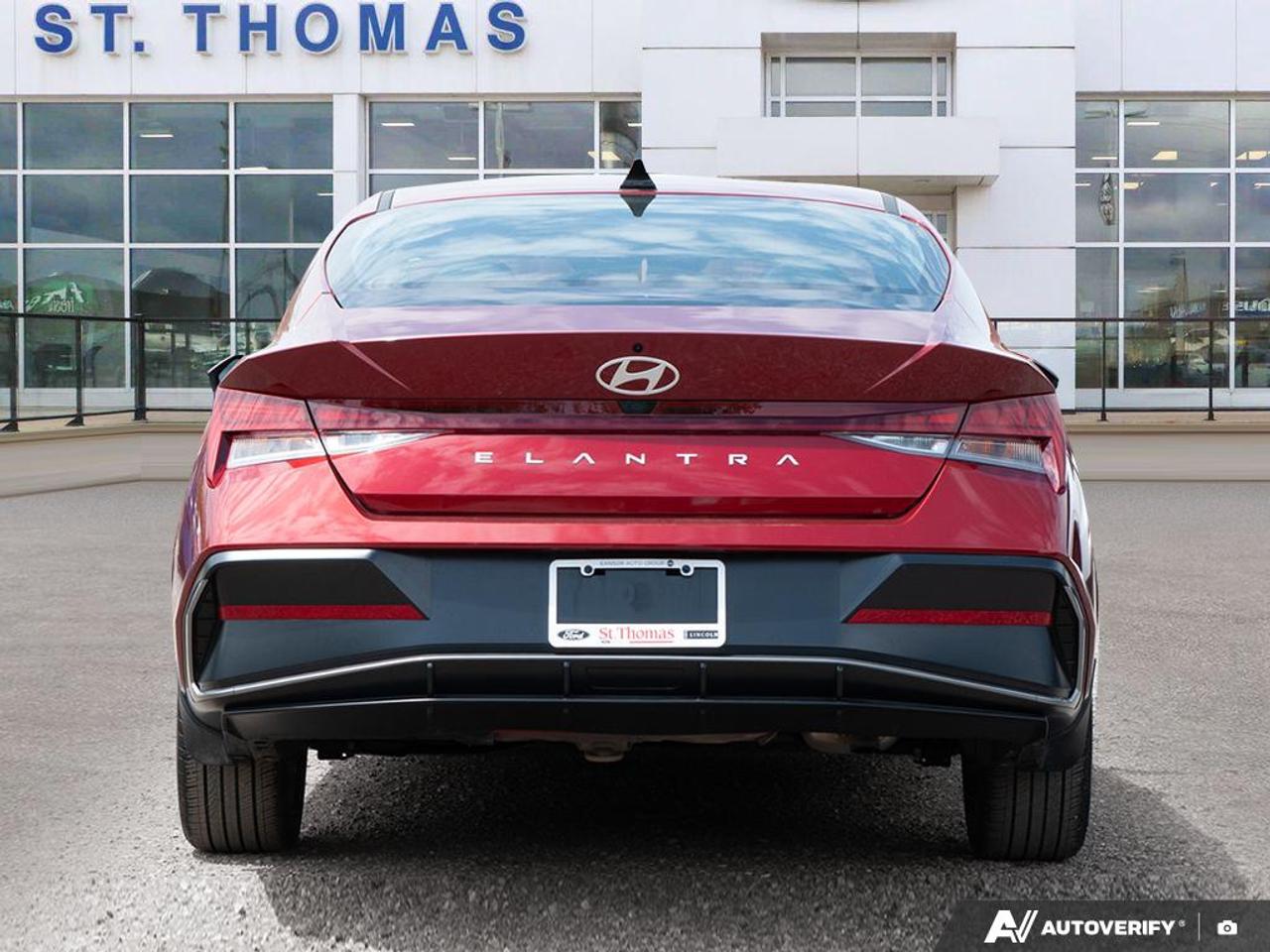 2024 Hyundai Elantra Preferred Photo4