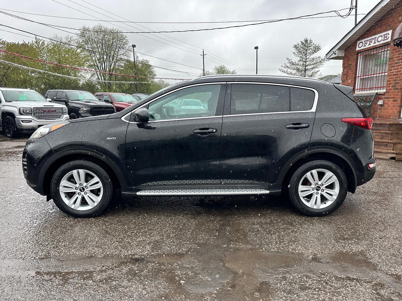 2019 Kia Sportage LX AWD HeatedCloth FM Bluetooth KeylessEntry Alloy Photo