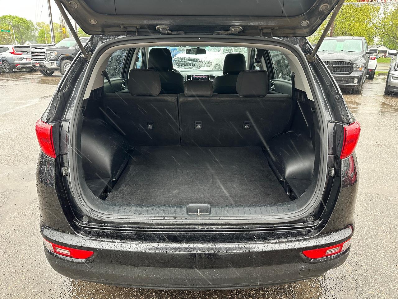 2019 Kia Sportage LX AWD HeatedCloth FM Bluetooth KeylessEntry Alloy Photo