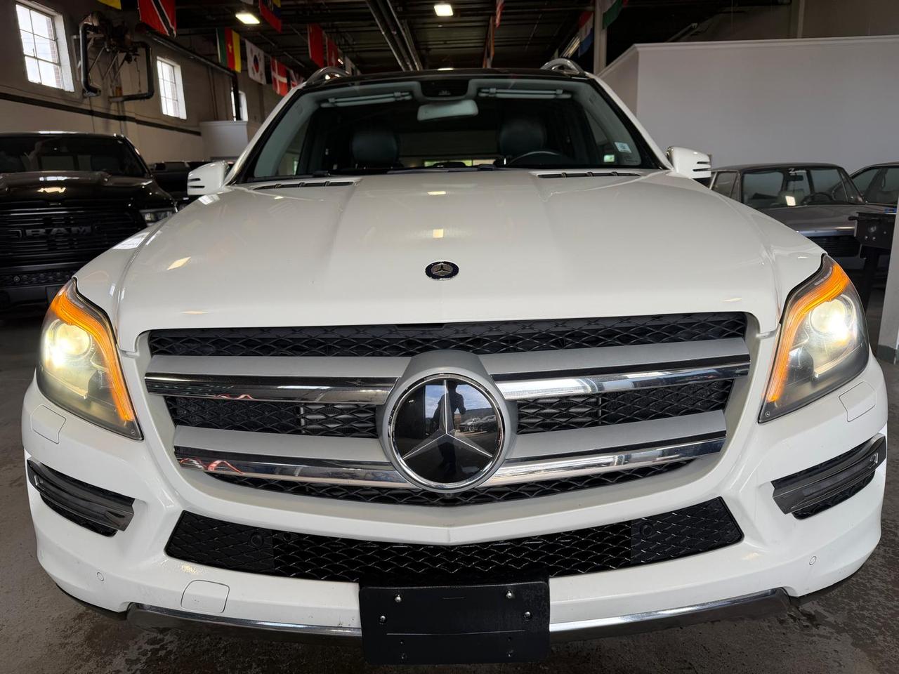 2013 Mercedes-Benz GL-Class GL 350 BlueTec Photo