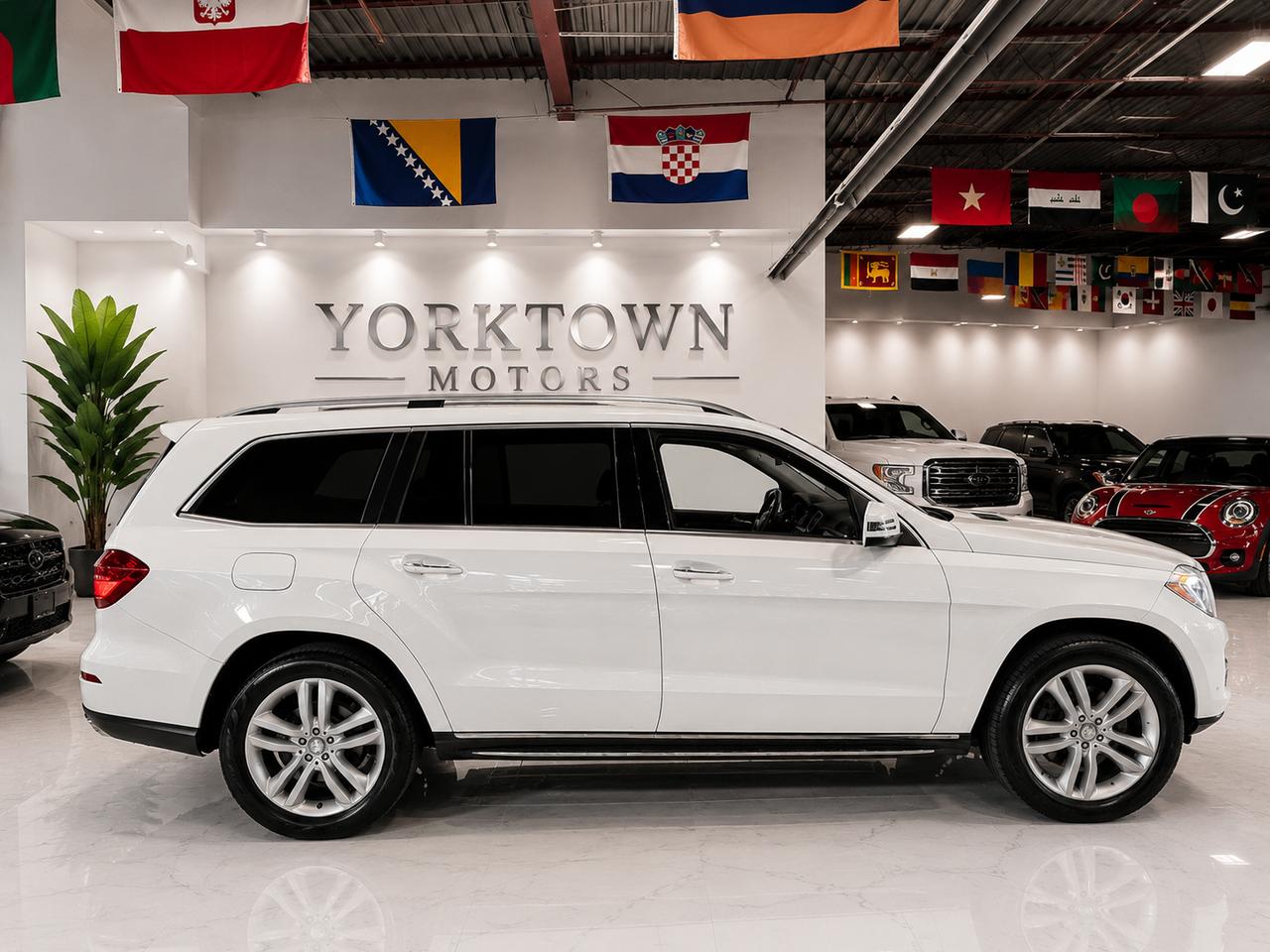 2013 Mercedes-Benz GL-Class GL 350 BlueTec Photo