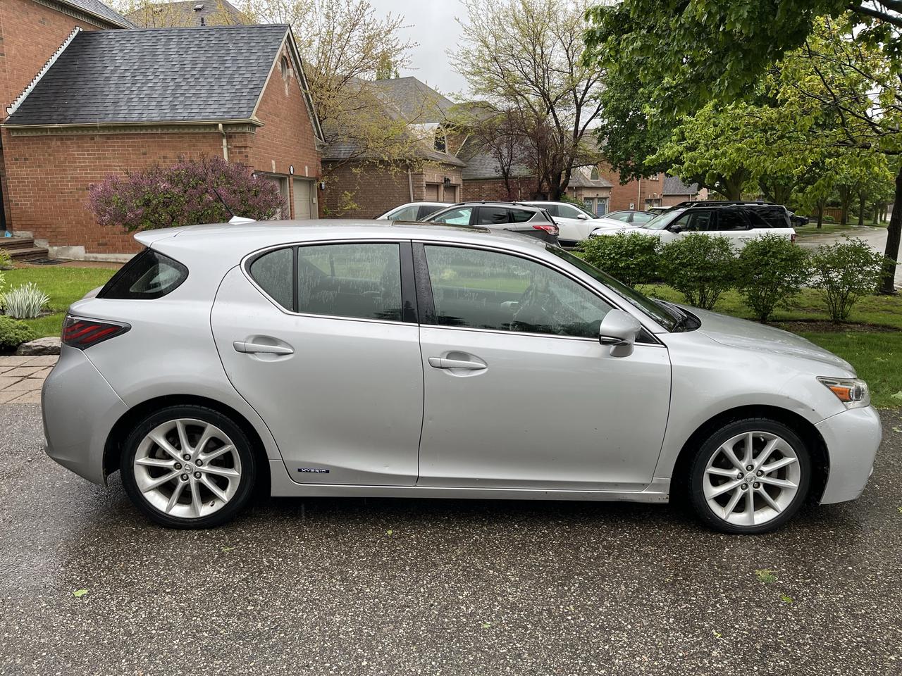 2012 Lexus CT 200h CT 200 HYBRID-TOP OF THE LINE! FULLY EQUIPPED! Photo