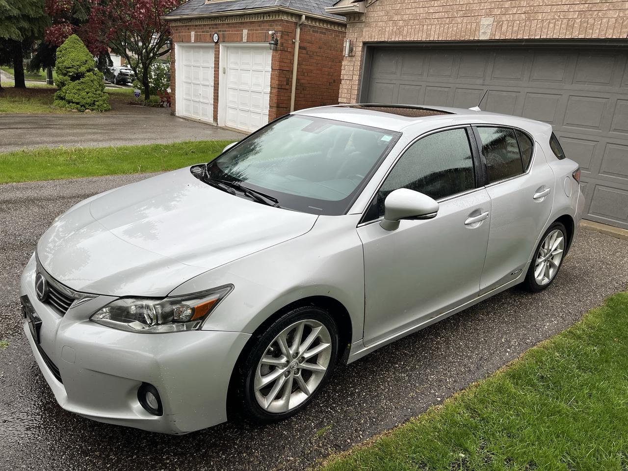 2012 Lexus CT 200h CT 200 HYBRID-TOP OF THE LINE! FULLY EQUIPPED! Photo