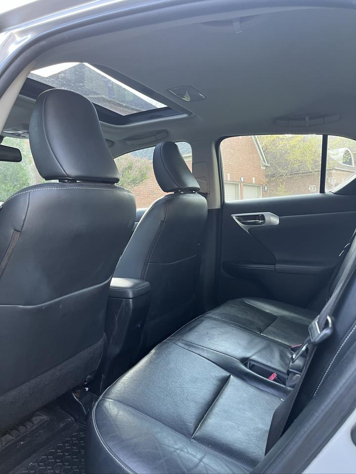 2012 Lexus CT 200h CT 200 HYBRID-TOP OF THE LINE! FULLY EQUIPPED! Photo
