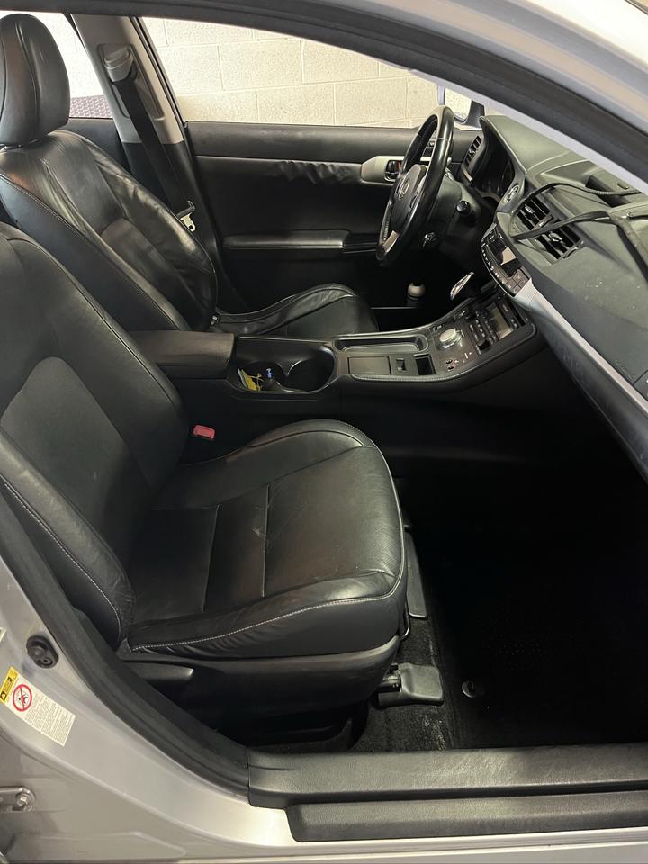 2012 Lexus CT 200h CT 200 HYBRID-TOP OF THE LINE! FULLY EQUIPPED! ONLUY $6,999.00!! Photo