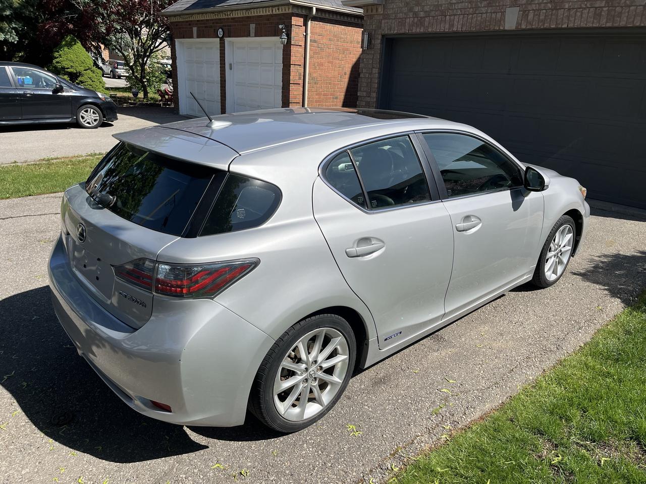 2012 Lexus CT 200h CT 200 HYBRID-TOP OF THE LINE! FULLY EQUIPPED! ONLUY $6,999.00!! Photo