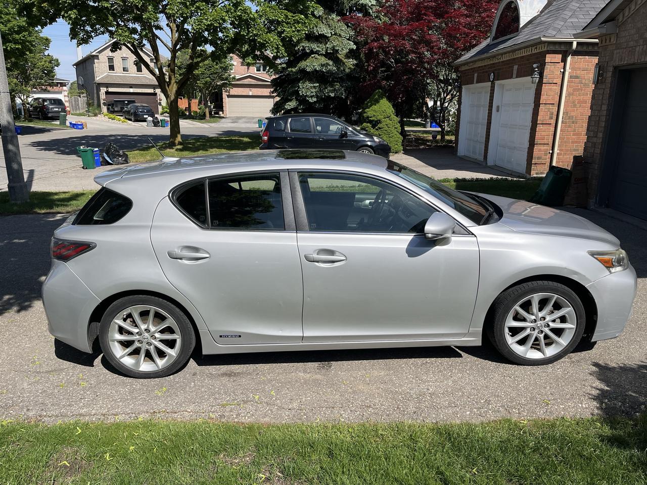 2012 Lexus CT 200h CT 200 HYBRID-TOP OF THE LINE! FULLY EQUIPPED! ONLUY $6,999.00!! Photo