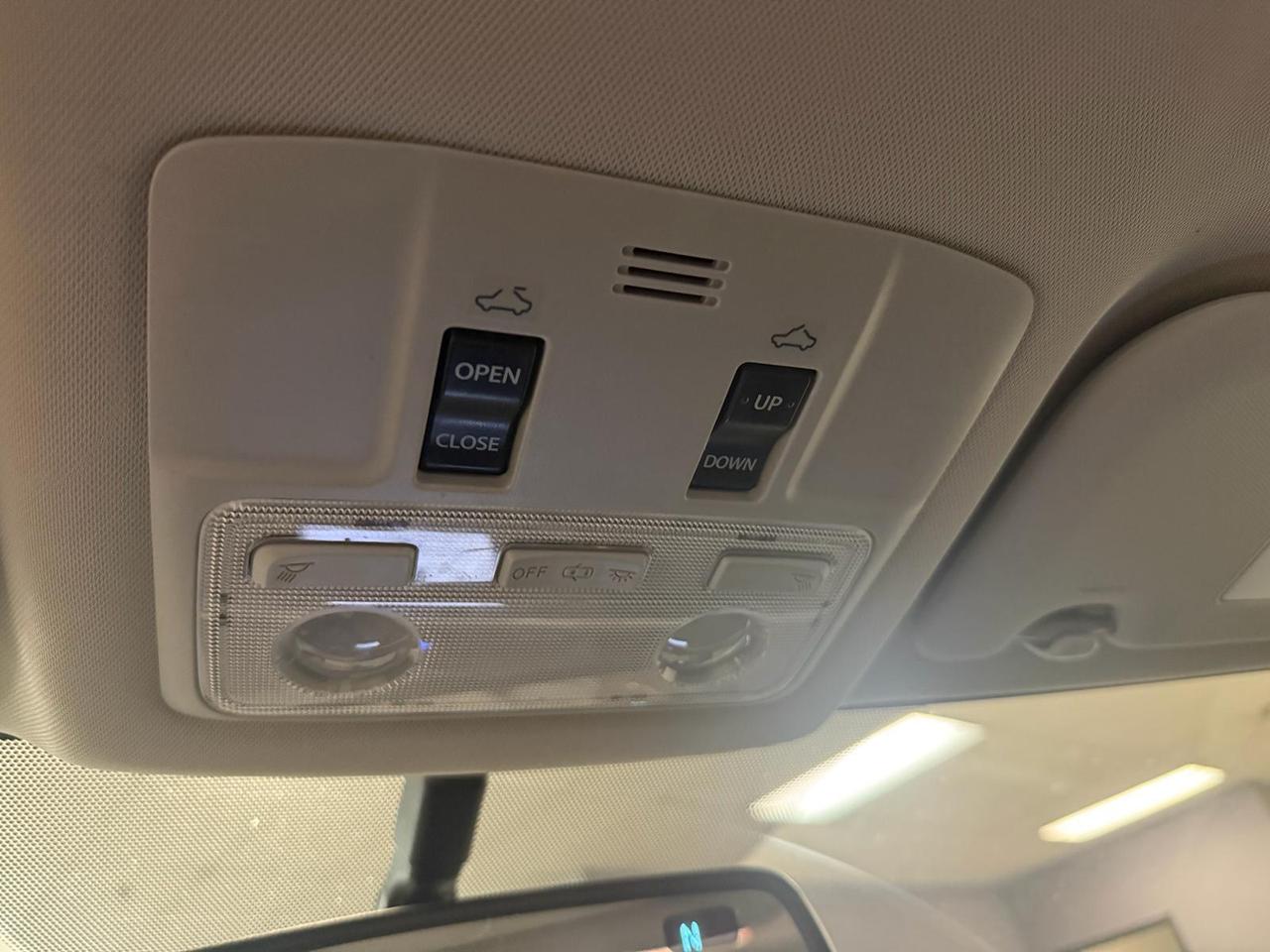2015 Toyota Corolla 4dr Sdn Man Photo