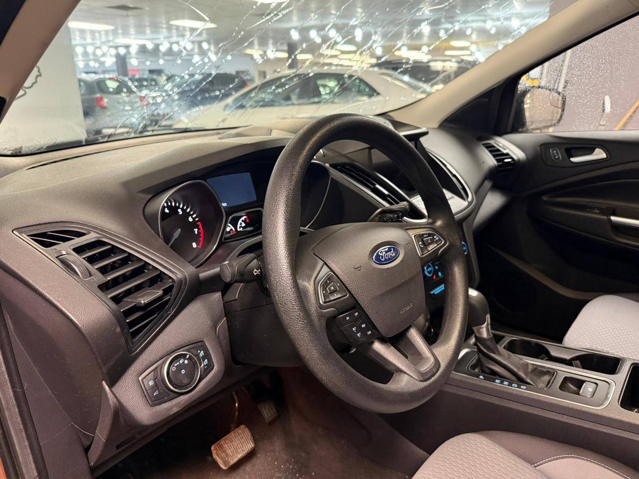 2017 Ford Escape 4WD 4dr SE, 13 DEALER SERVICE RECORDS Photo