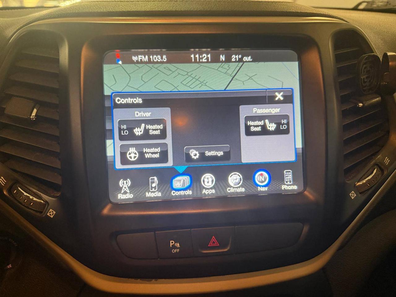 2018 Jeep Cherokee North Special Edition 4x4 , 24 DEALER SERVICE RECORDS Photo