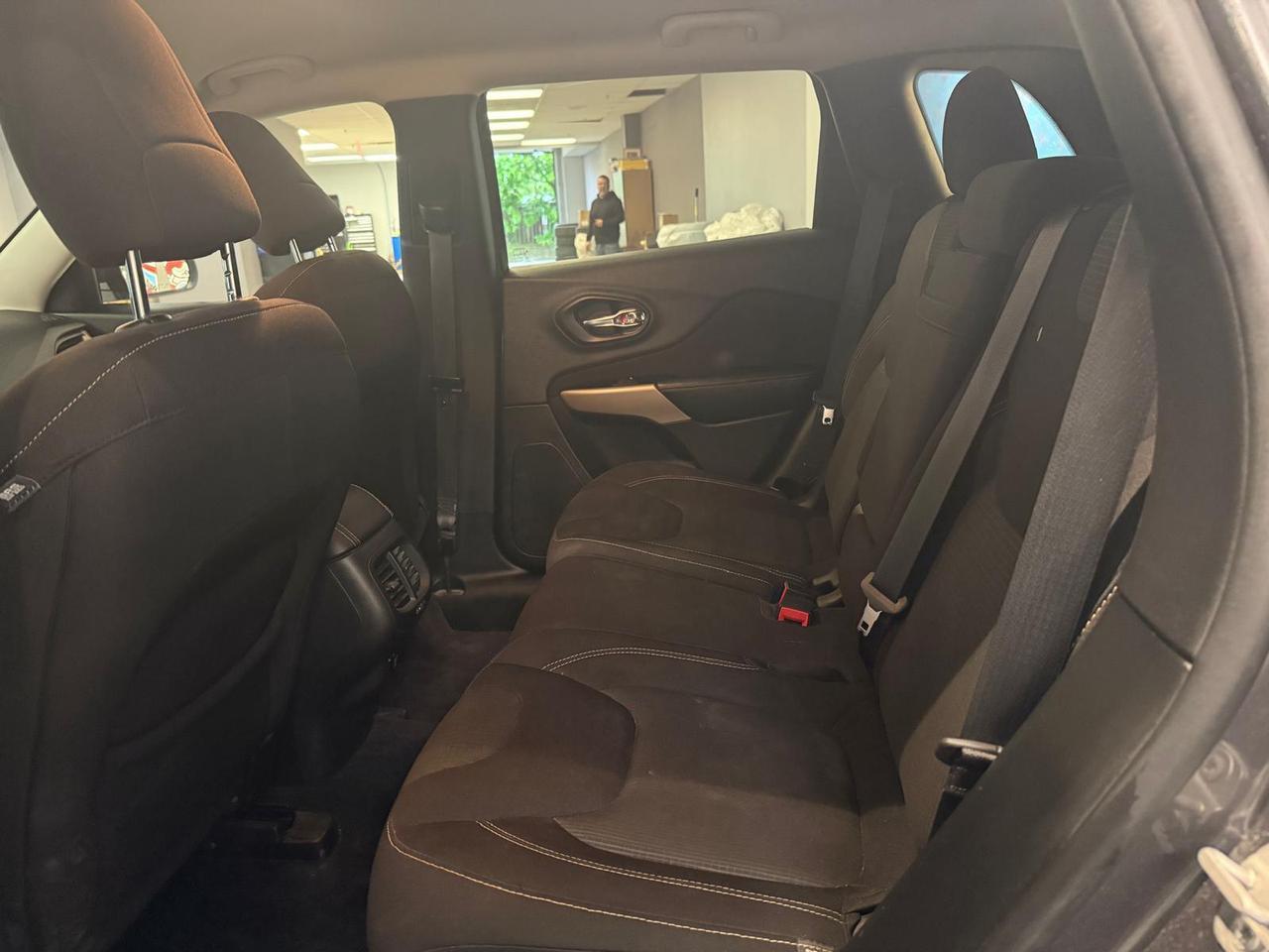 2018 Jeep Cherokee North Special Edition 4x4 , 24 DEALER SERVICE RECORDS Photo