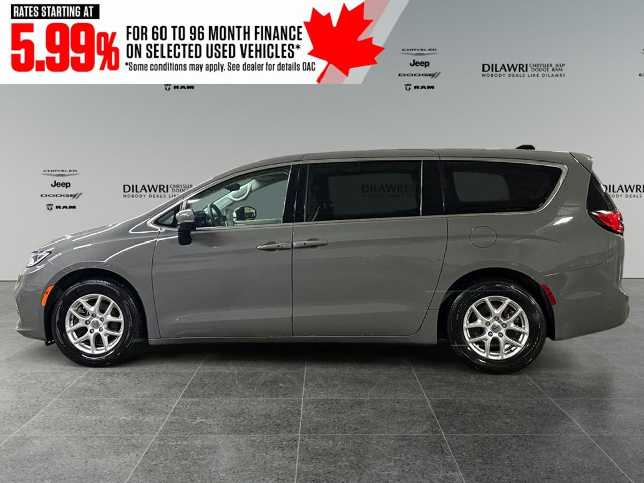 2023 Chrysler Pacifica Touring L FWD Photo