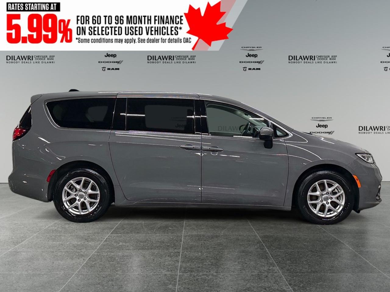 2023 Chrysler Pacifica Touring L FWD Photo