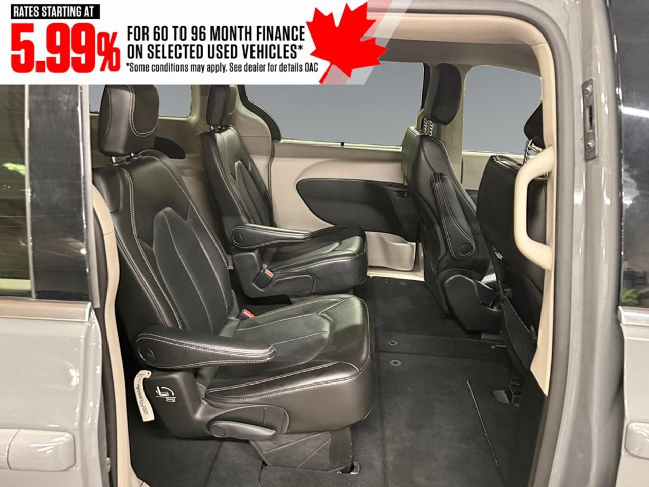 2023 Chrysler Pacifica Touring L FWD Photo