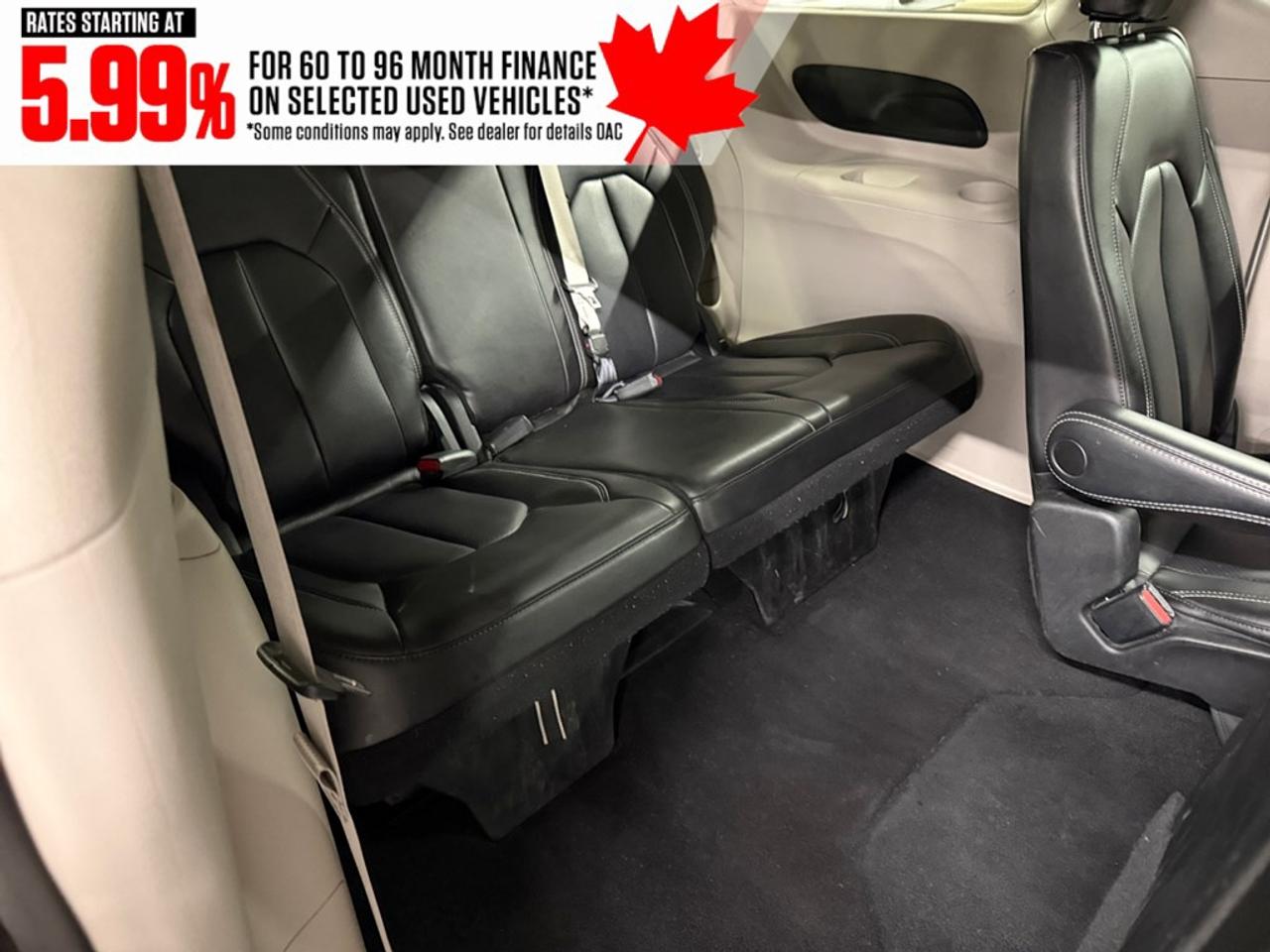 2023 Chrysler Pacifica Touring L FWD Photo