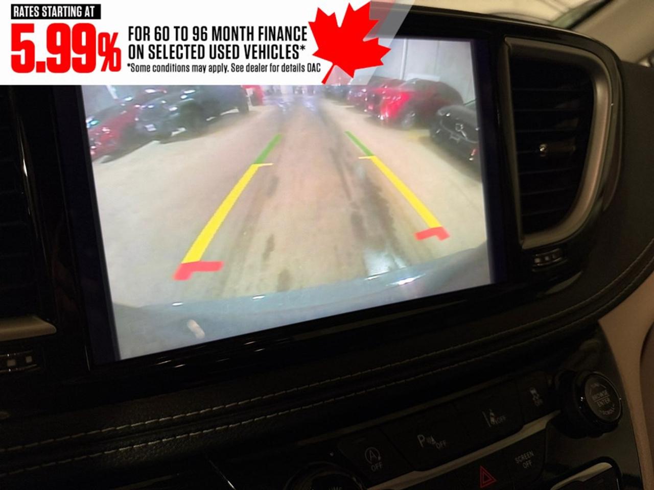 2023 Chrysler Pacifica Touring L FWD Photo