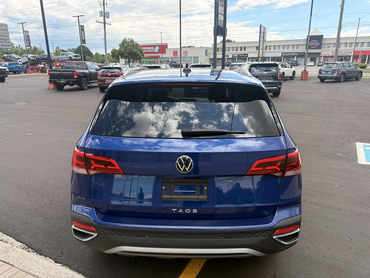 2024 Volkswagen Taos Comfortline Photo