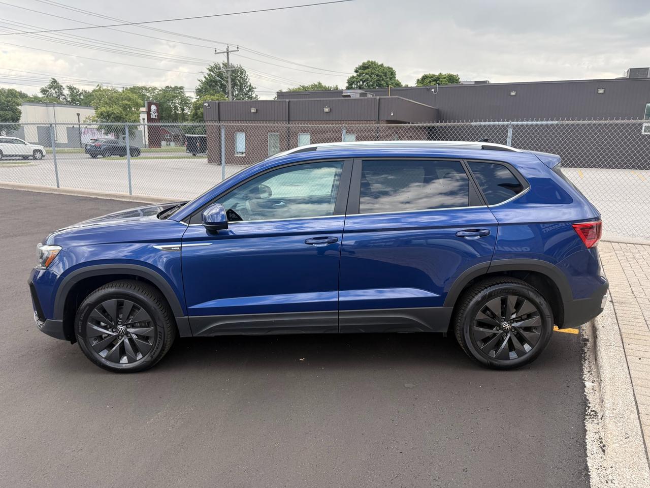 2024 Volkswagen Taos Comfortline Photo