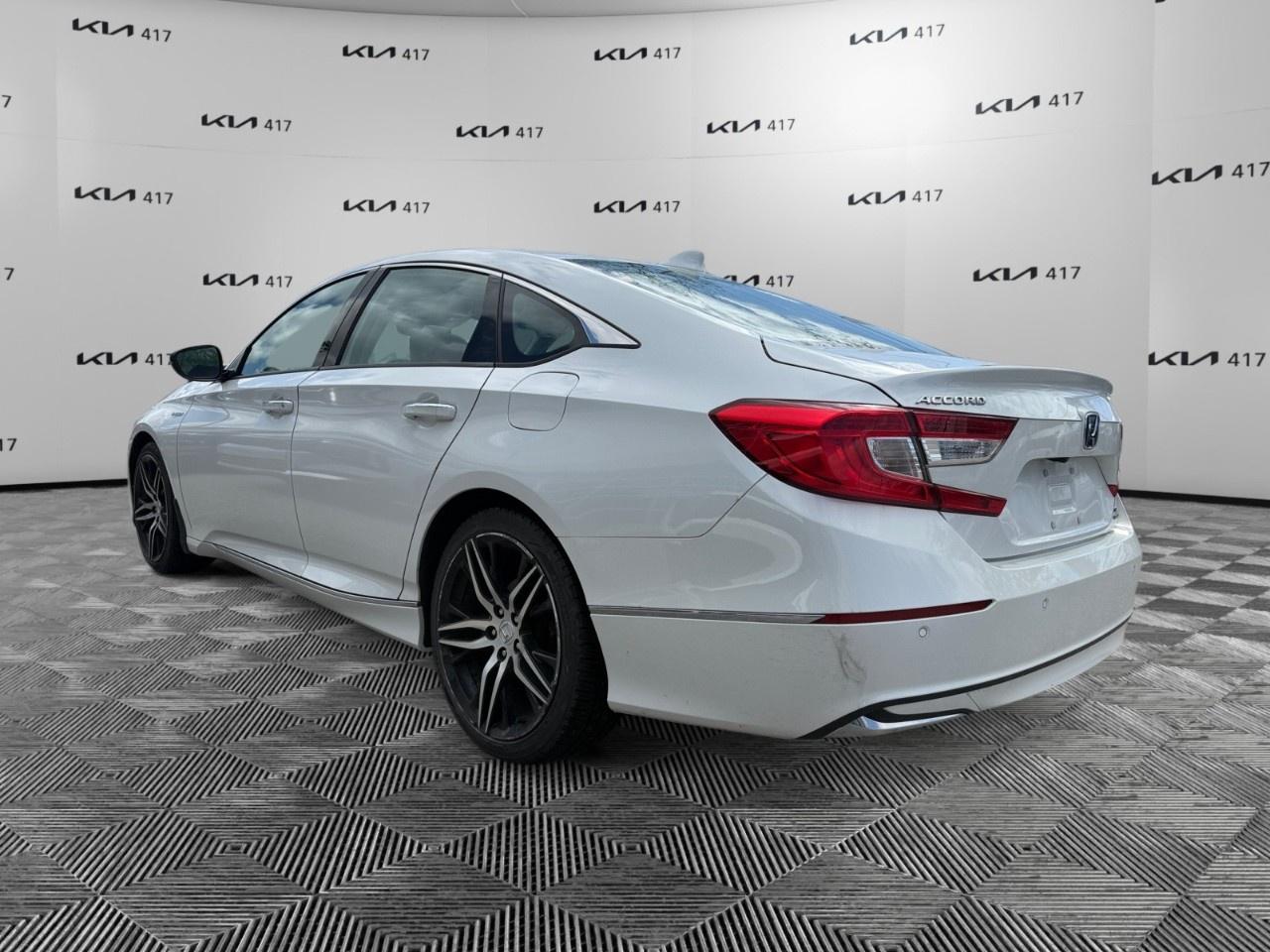 2022 Honda Accord Hybrid Touring CVT Hybrid Sedan Photo