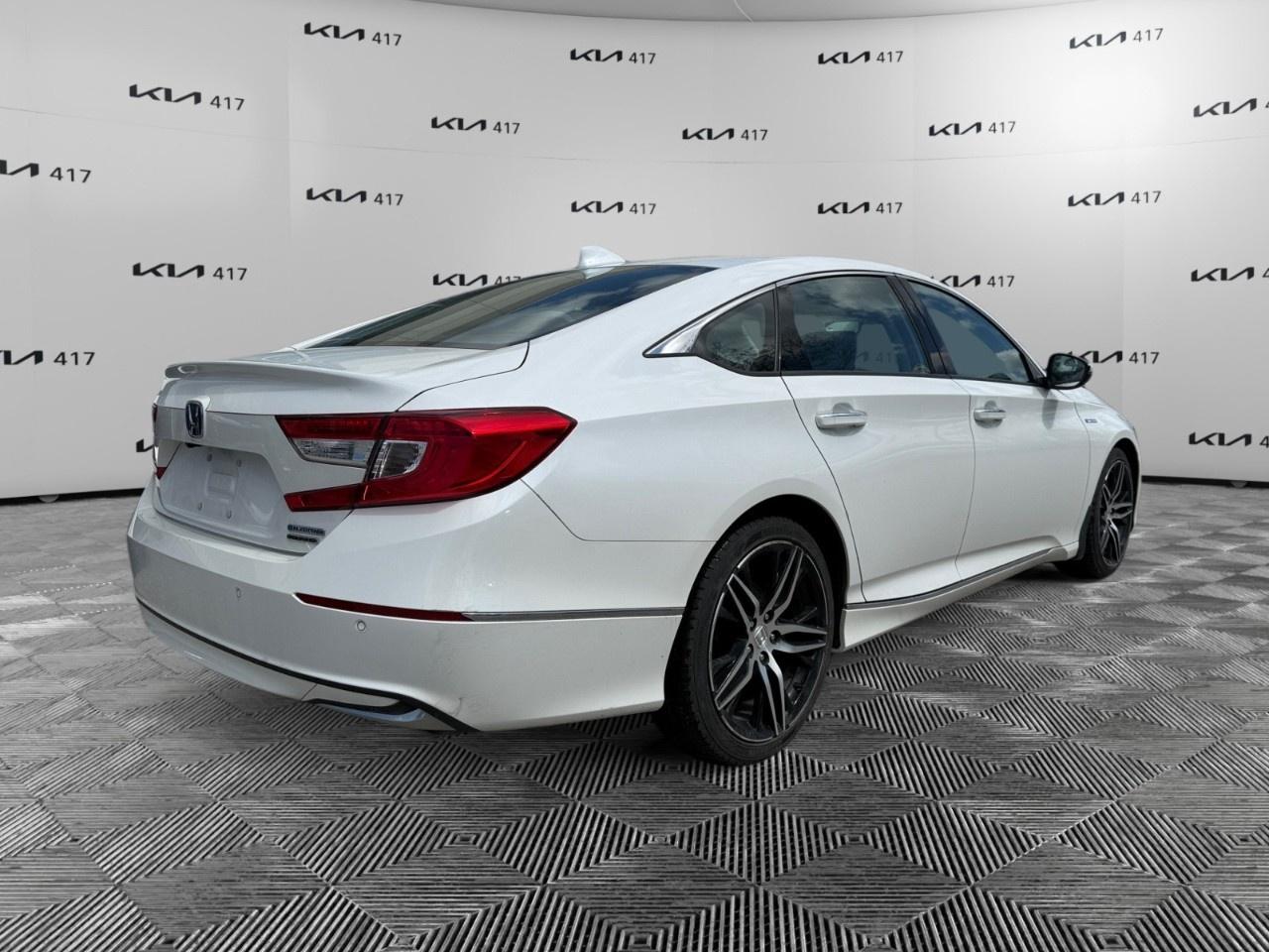 2022 Honda Accord Hybrid Touring CVT Hybrid Sedan Photo