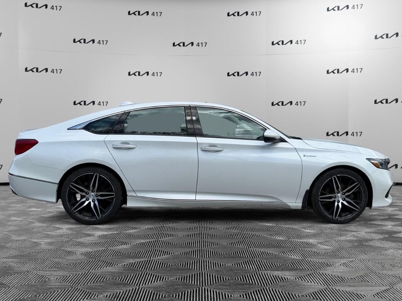 2022 Honda Accord Hybrid Touring CVT Hybrid Sedan Photo