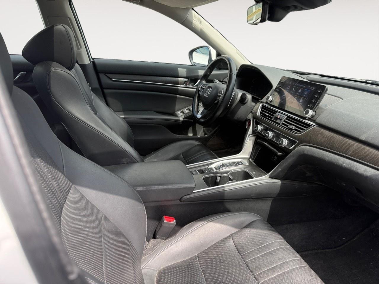 2022 Honda Accord Hybrid Touring CVT Hybrid Sedan Photo