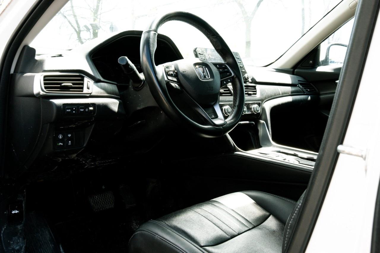 2022 Honda Accord Hybrid Touring CVT Hybrid Sedan Photo