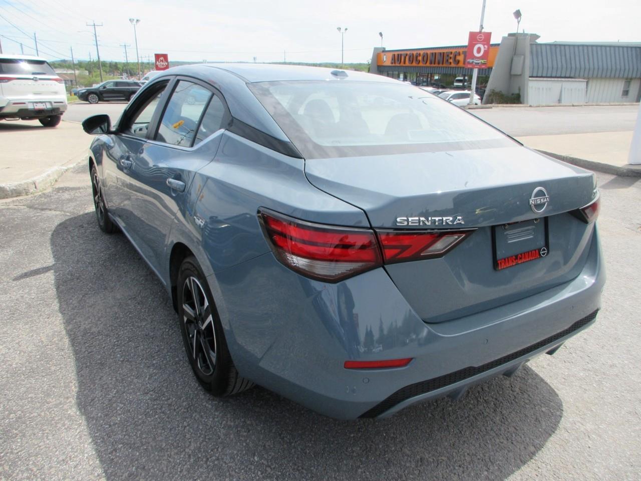 2025 Nissan Sentra SV Photo2
