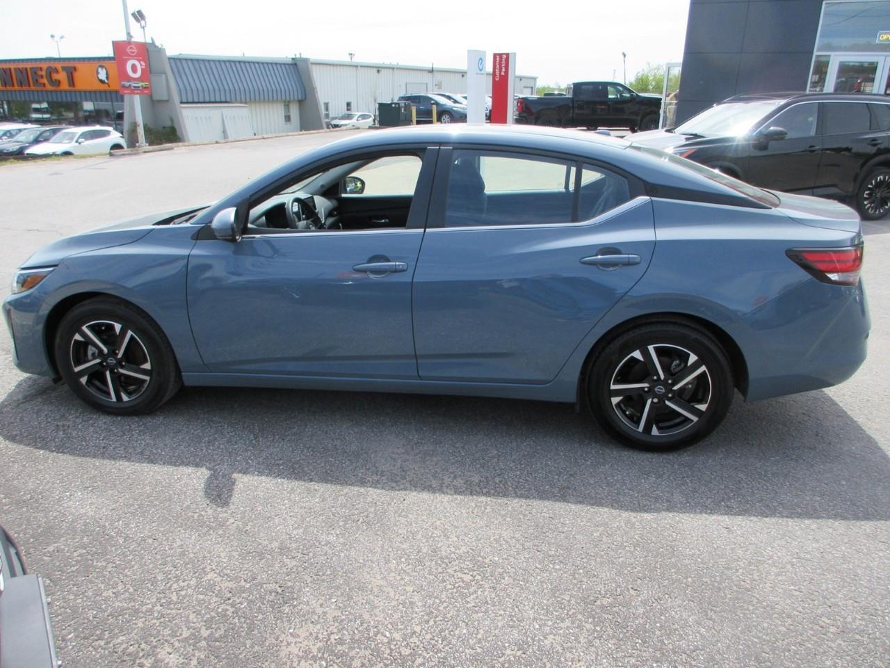 2025 Nissan Sentra SV Photo