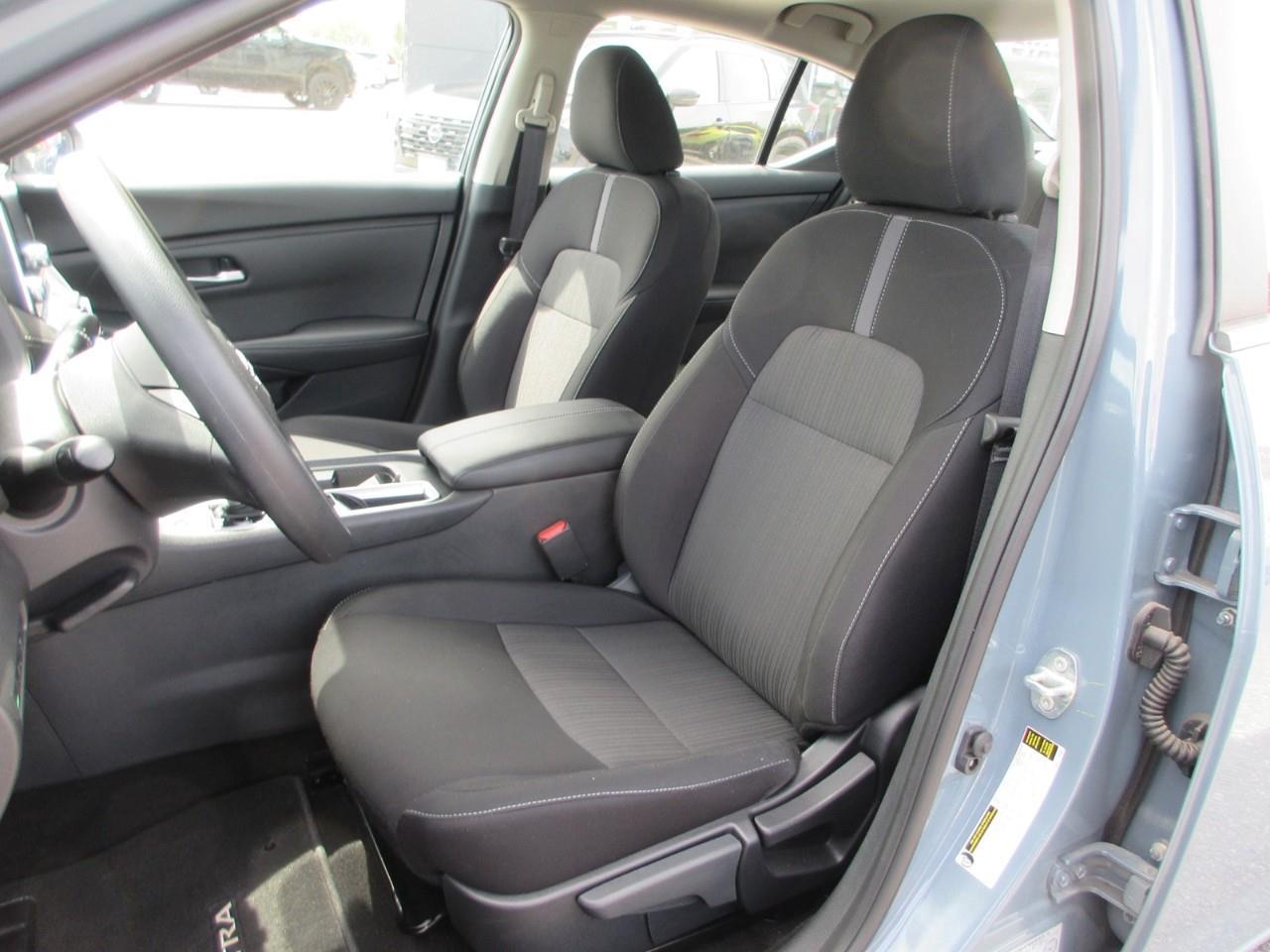 2025 Nissan Sentra SV Photo