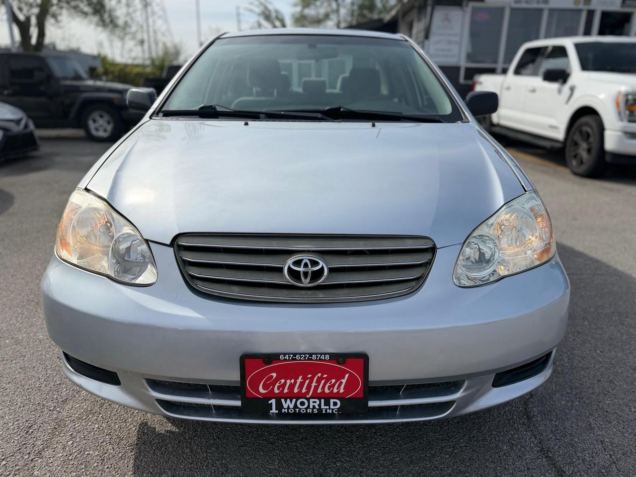 2005 Toyota Corolla CE Photo0