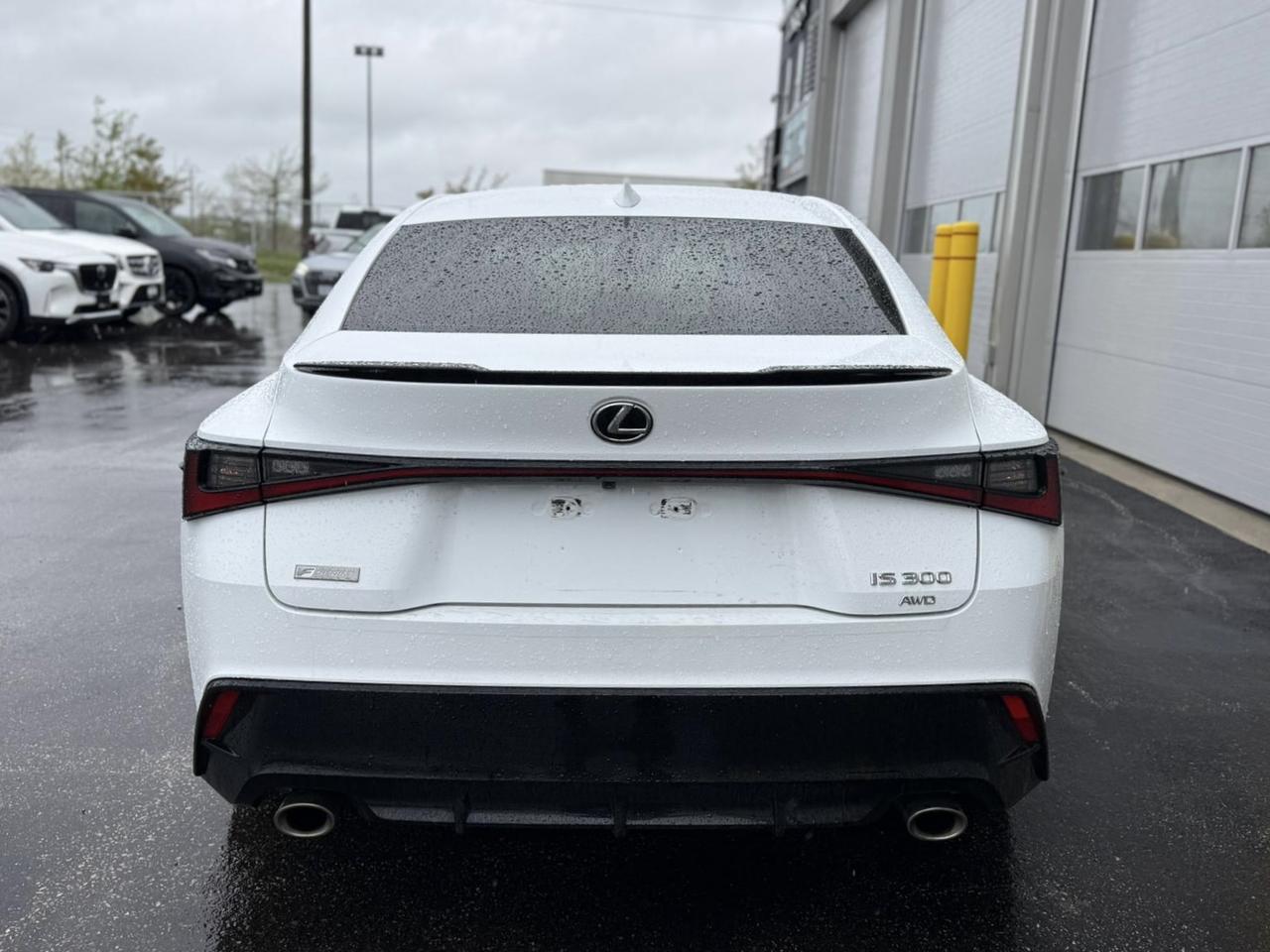 2021 Lexus IS IS300 AWD F SPORT Photo4
