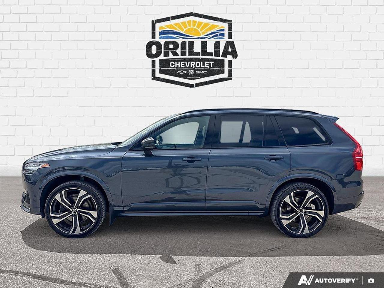 2023 Volvo XC90 Ultimate Dark Theme | Panoramic Sunroof | Leather Photo3