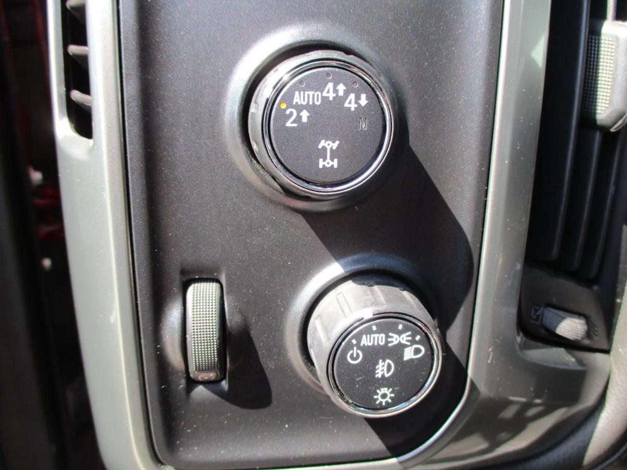 2018 Chevrolet Silverado 1500 LTZ Crew Cab 4x4 - Photo #10