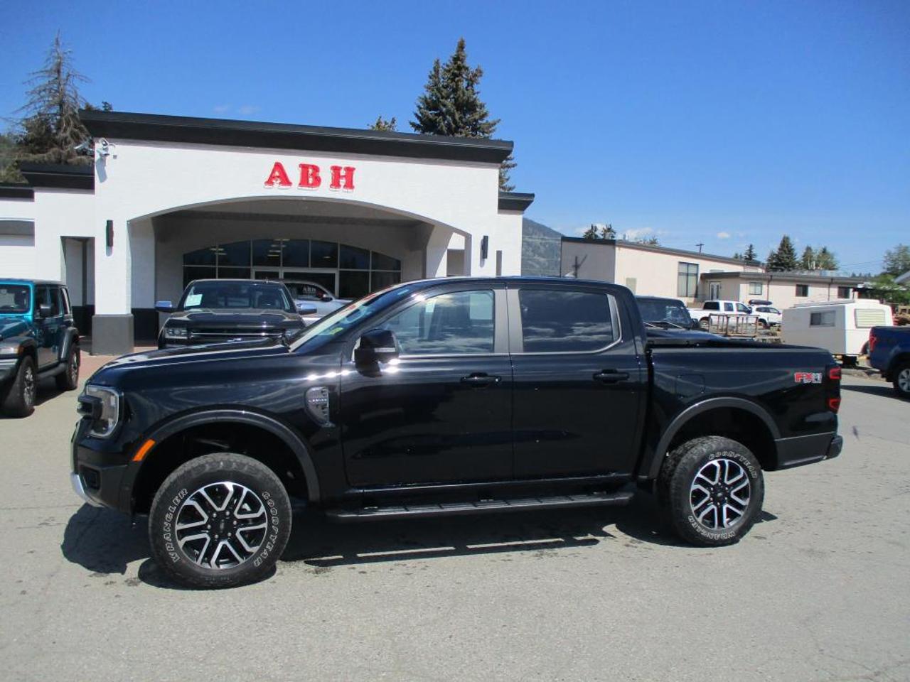 2024 Ford Ranger LARIAT CREW CAB FX4 Photo