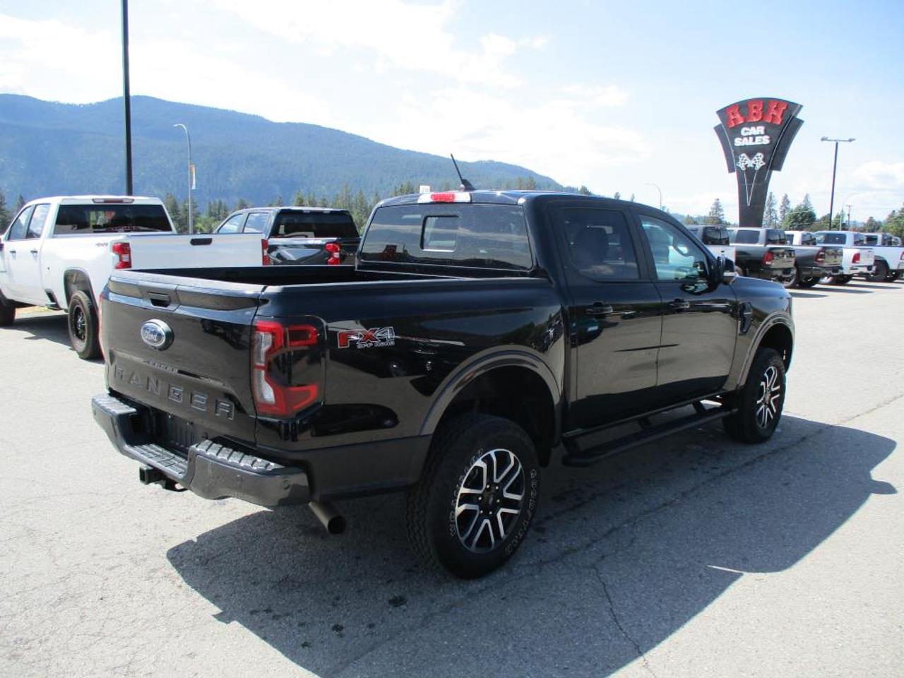 2024 Ford Ranger LARIAT CREW CAB FX4 Photo