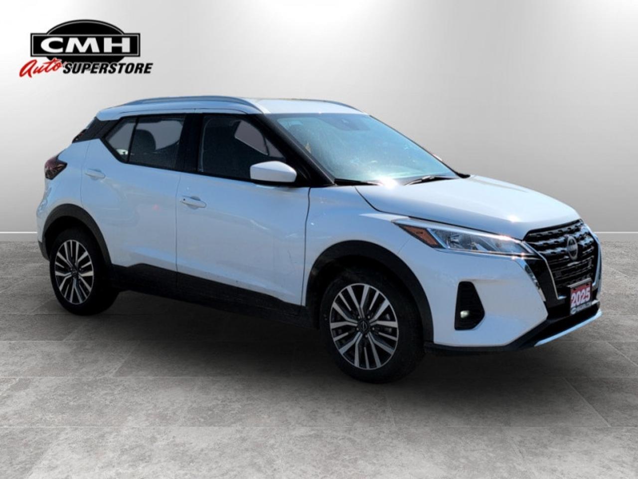 2025 Nissan Kicks Play SV Photo