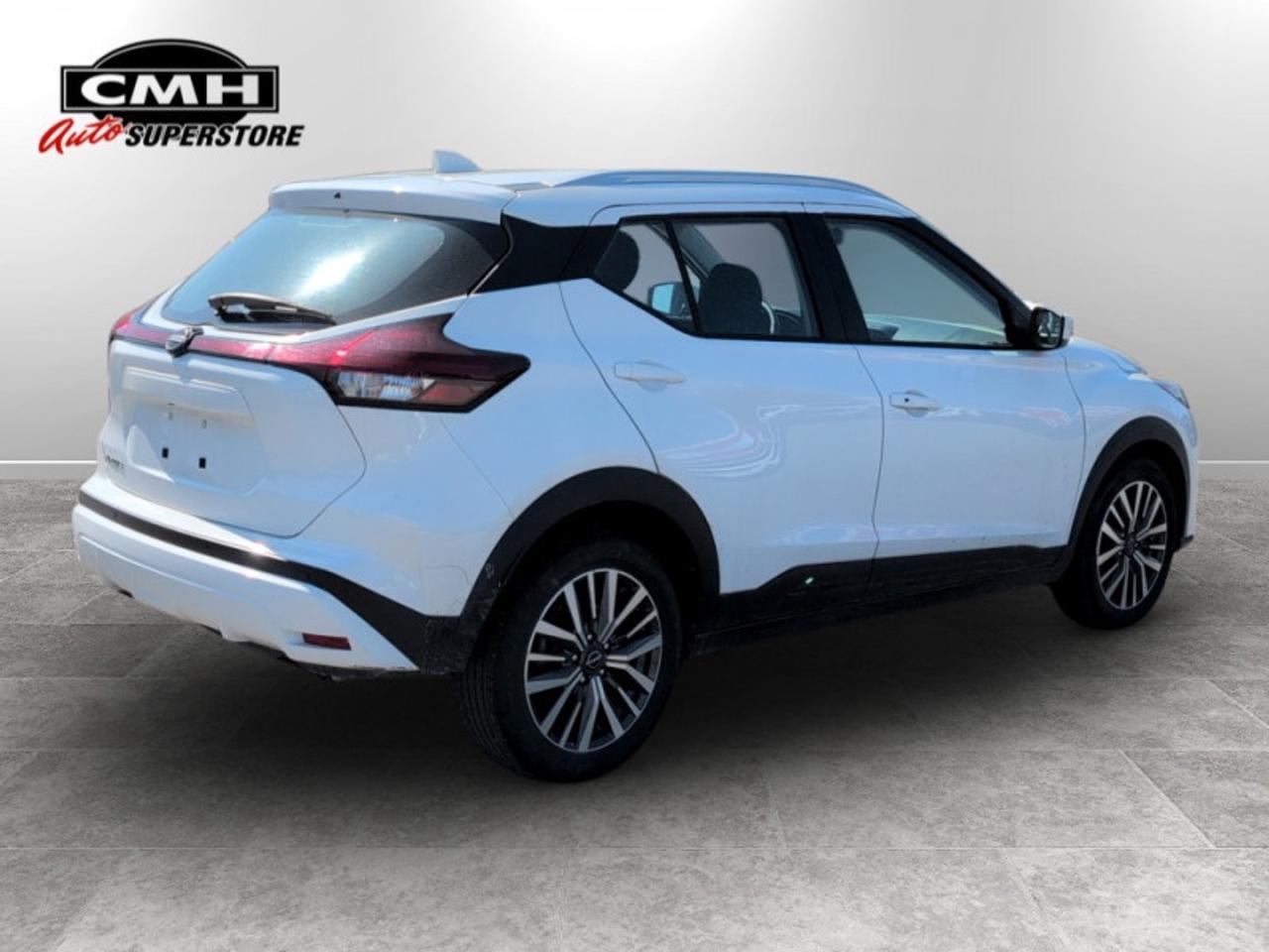 2025 Nissan Kicks Play SV Photo